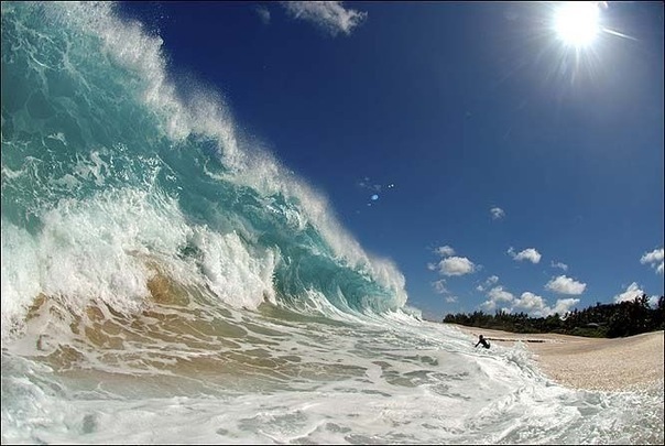 Подборка потрясающих фотографий волн, сделанная гавайским фотографом Clark Little. X_8226f709